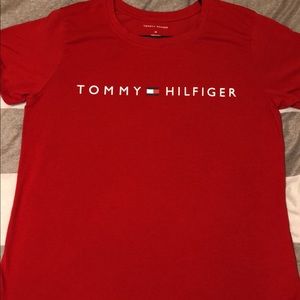 Tommy Hilfiger red T-shirt
